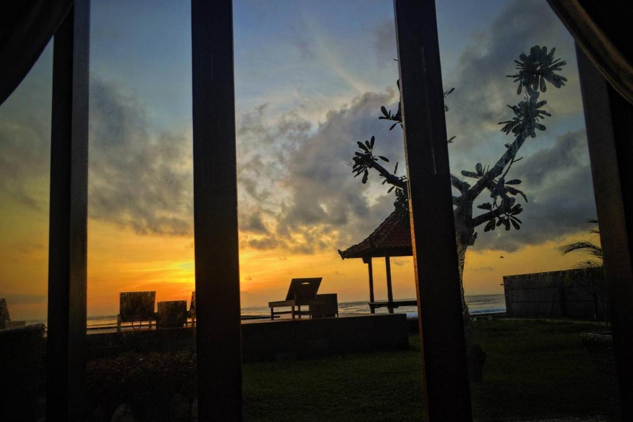 Cave Beach Bungalow Semaya Zewnętrze zdjęcie